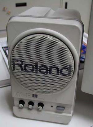 Roland MA-12 監聽喇叭