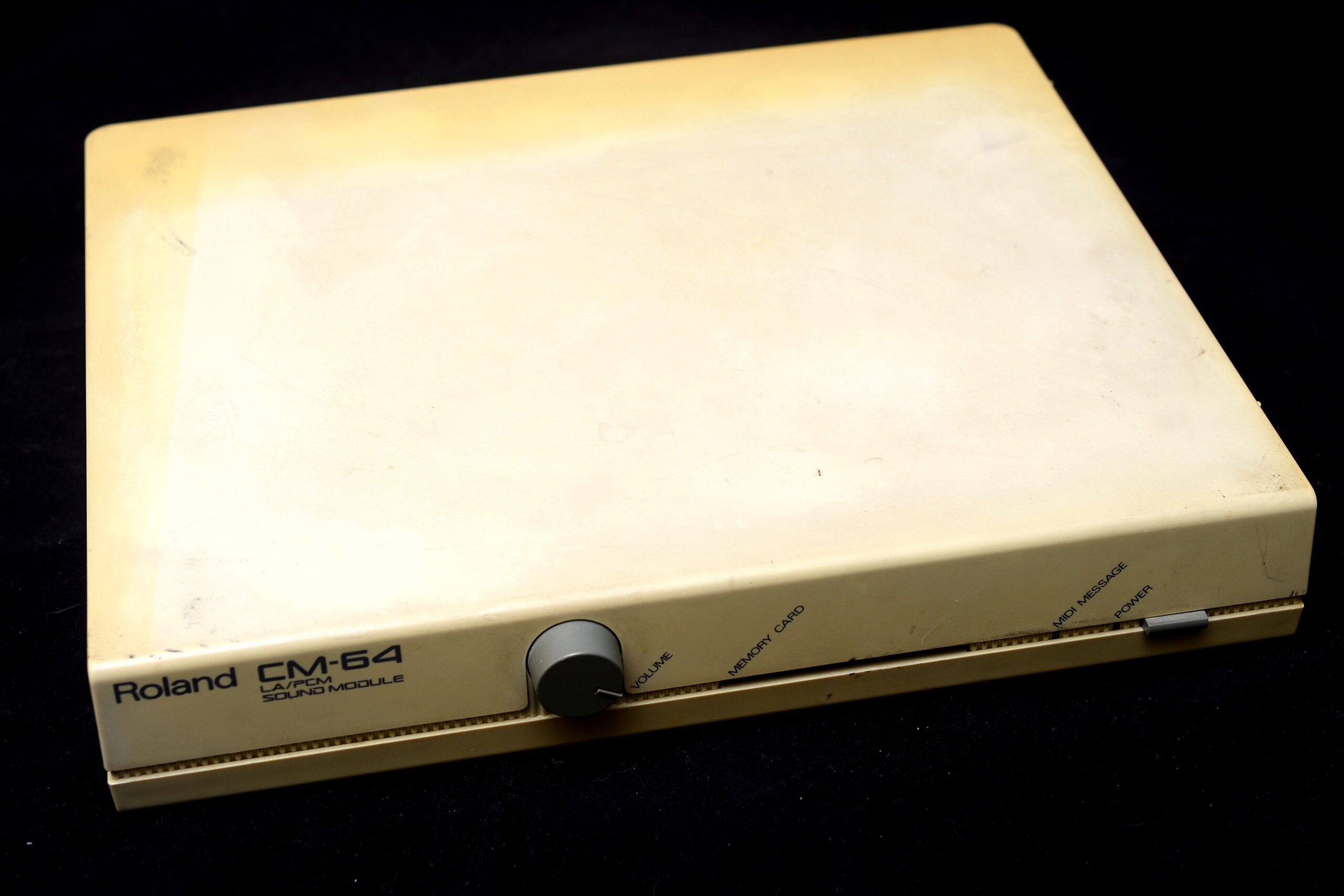 Roland CM-64 音源器拆解與外殼洗白過程記錄- DearHoney 數位音樂工作室